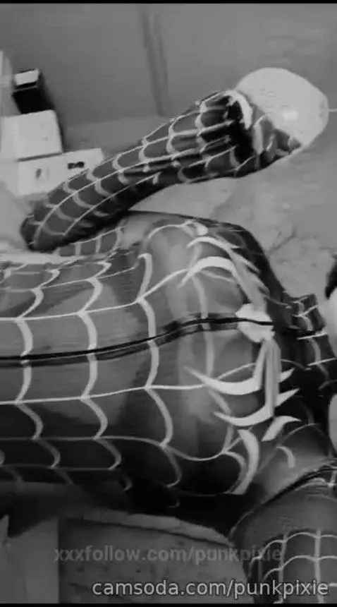 spiderwoman so sexy.. by punkpixie