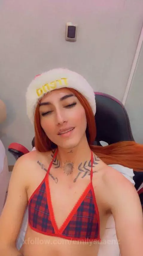 Happy ❤️ by emilysaaenz