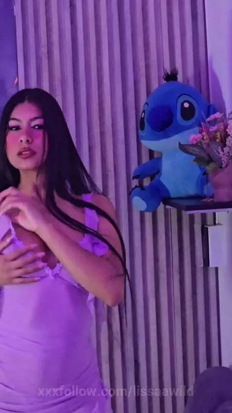 December is here, my beautiful loves… 🎄✨
The month of all th... by lissaawild