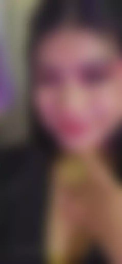 Beautiful, do you come and pamper me?  💋💋 by lissaawild