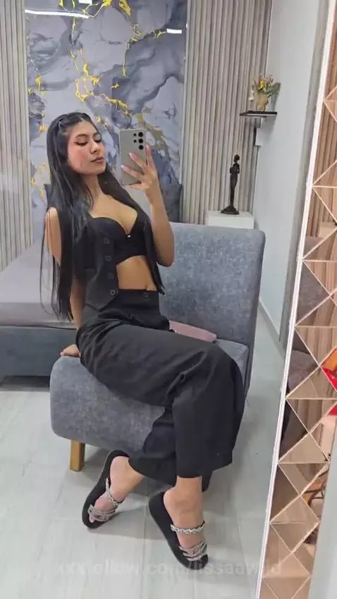 Hey we are back my beautiful loves, starting the week with m... by lissaawild