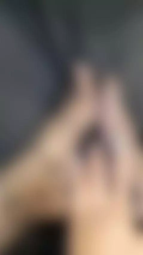 My pretty feet and my pussy by lissaawild