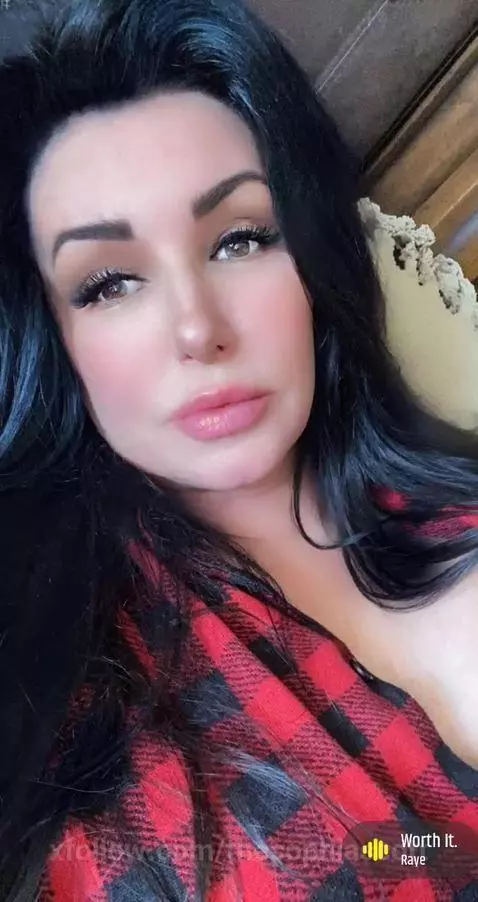 milf, cougar, feet by thesophiascott