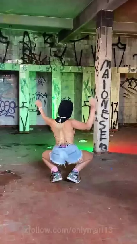 latina, twerk, twerking by onlymari13