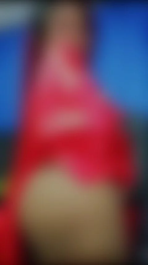 follow me instagram elinarvaez_ and follow me camsoda melika... by melikaronit