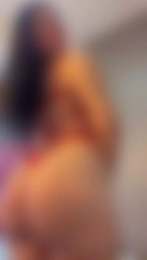 Hi guys by ariianna-vega