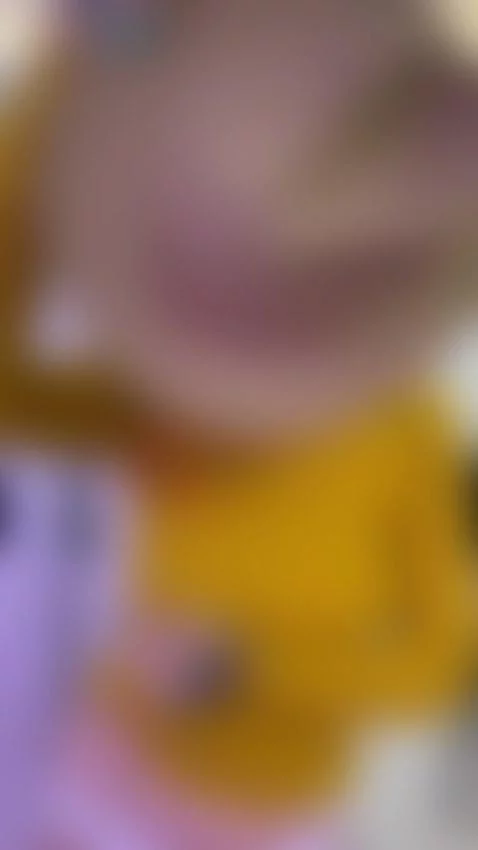 How about this wearing just the hat? by alikatth