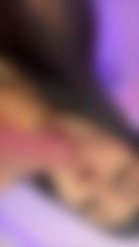 I wanna feel a big cock inside my throat by liacox