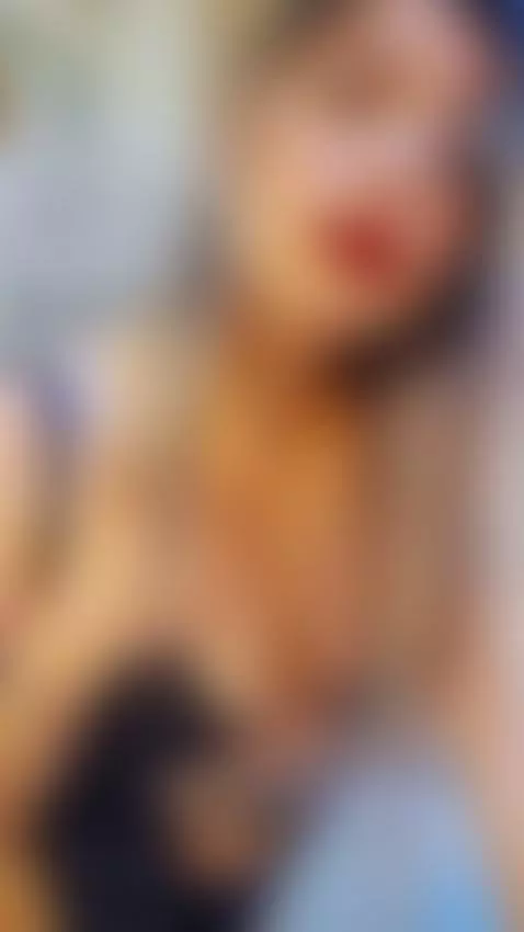 I am so naughty and horny that I want your cock to destroy m... by elizabethadams1