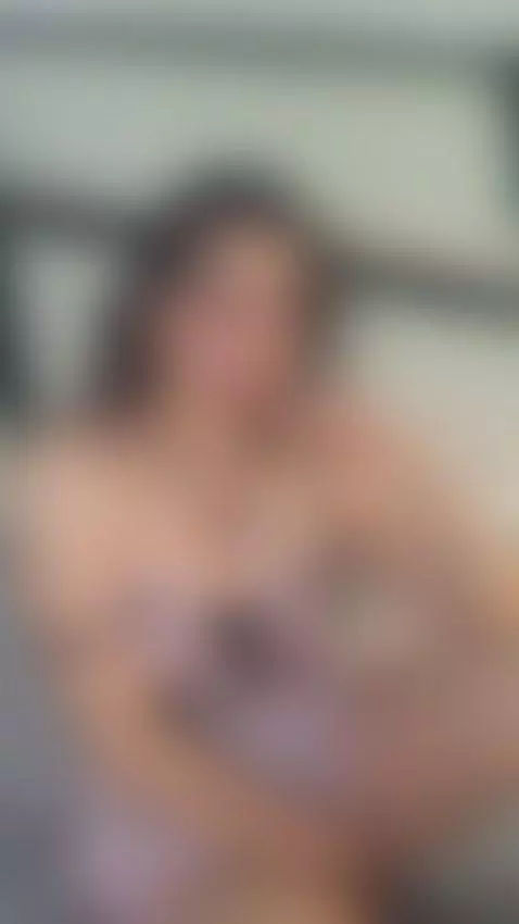 Mis tetas están duras pensando en tu boca… 🍒😈 by elizabethadams1