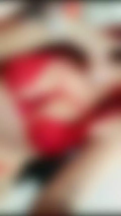 Come and take off my red suit darling 💋
https://www.camsoda.... by karlagonzales