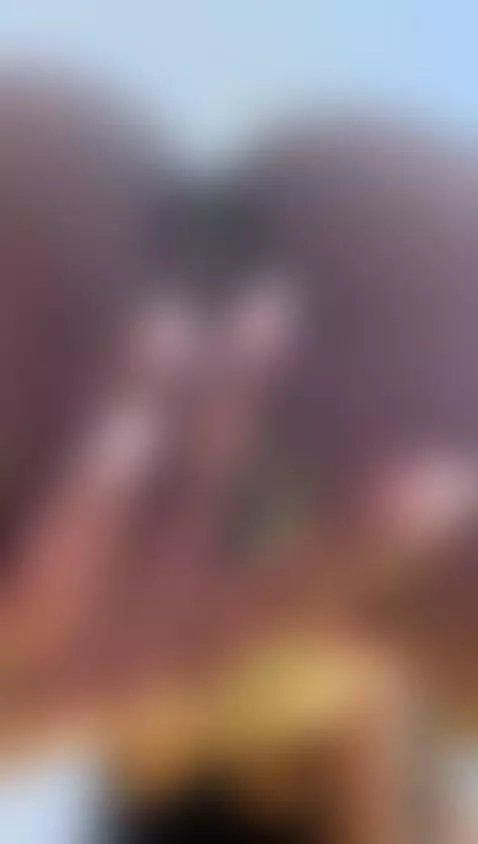 Sitting face 🔥 by kendrachavez