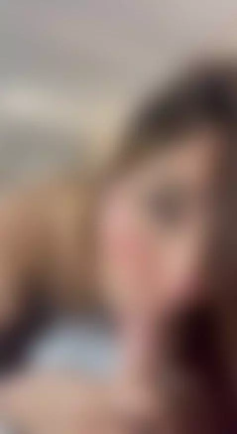 I love to suck your delicious cock by emilyreevess