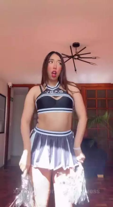 lista para animar esas vergas deliciosas lol by emilyreevess