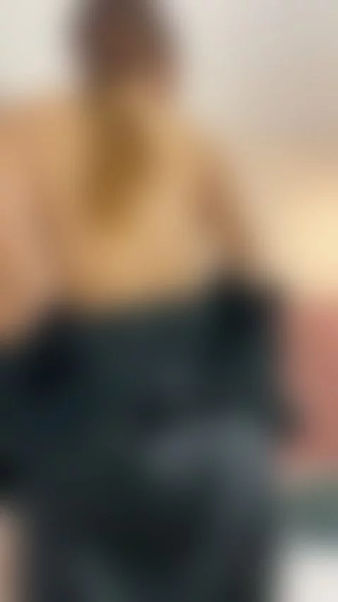 A relaxing massage in bed before the action? by emilyreevess