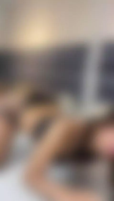 bounce that ass front of u by emilyreevess