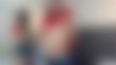 you like how I move sexy while I touch myself by emilyreevess