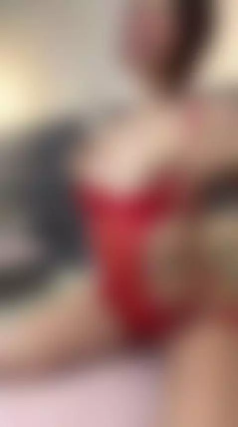 Do u wanna fuck abd touch ny tits? by emilyreevess