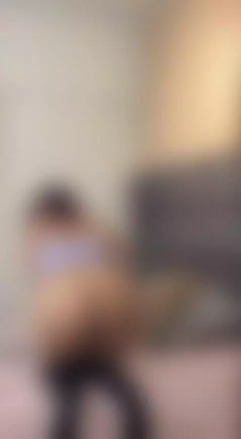 do you like this ass? you should lick it and finger me a lot by emilyreevess