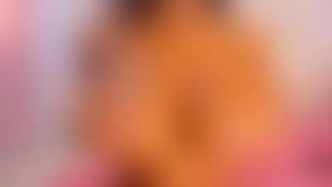 Big Tits very Oiled by eboni-goddess