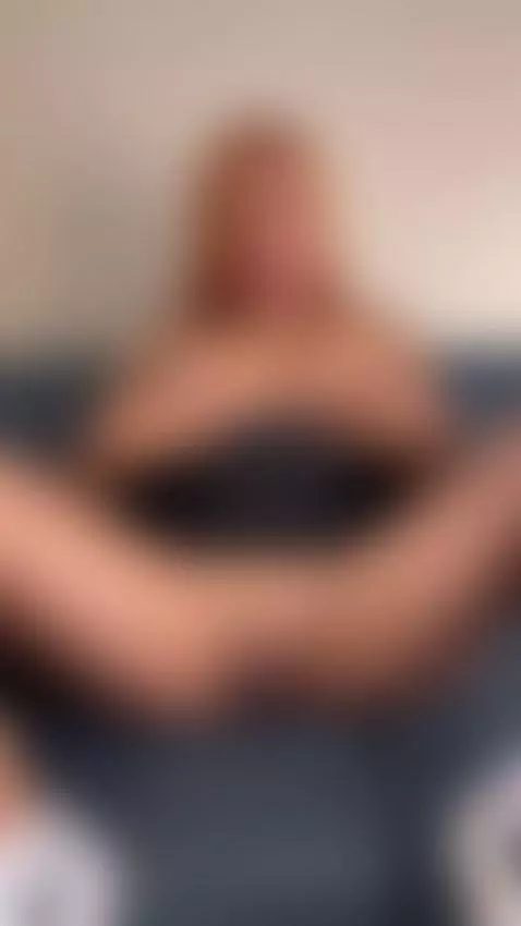 Open and close like  daddy’s slut by andreafit