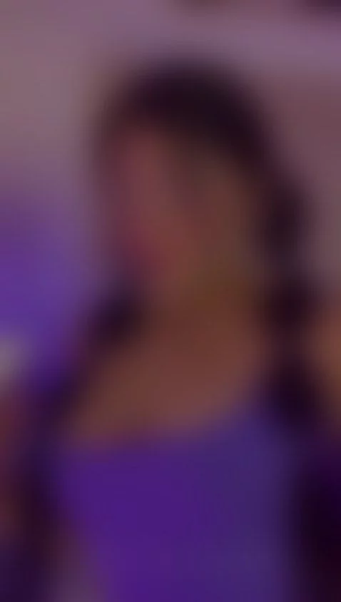 mmm you want to play with my tits ? by rossimunozz