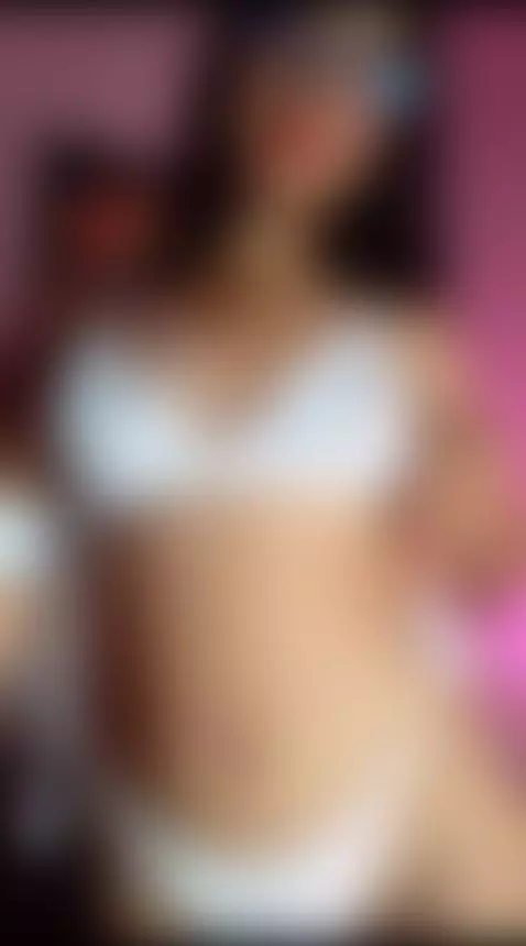 Come to take a look, i'm online!! by aishajacobs