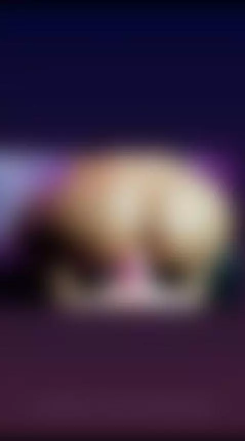 I'M ONLINE!! by aishajacobs