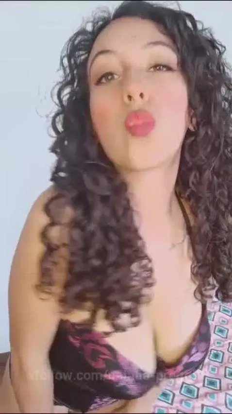 visit me xoxo by natalia-preggio