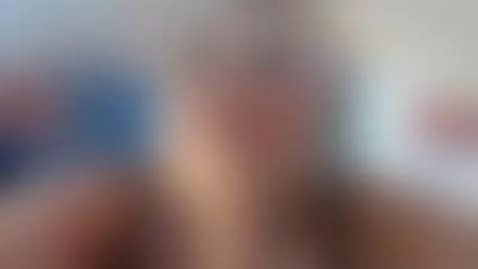 Imagine that your secretary gets under your desk and starts ... by hurrenmatt