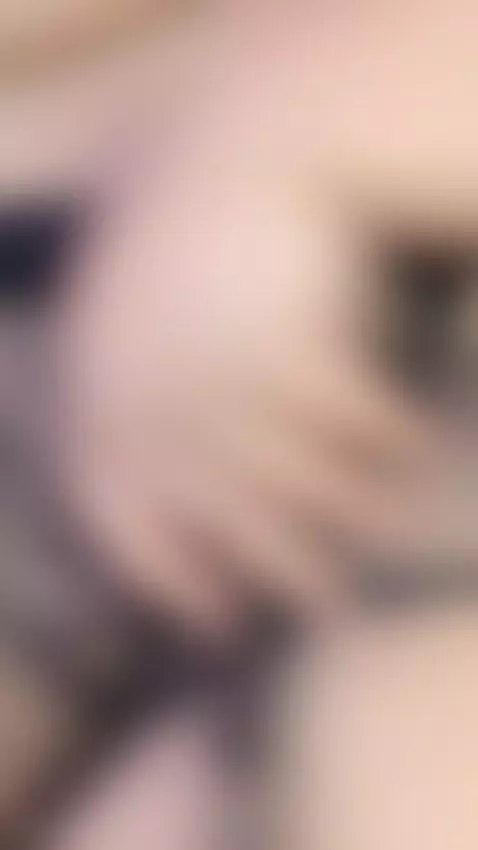 Sexy fat girl slowly gets naked! by hurrenmatt