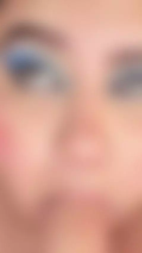 Chubby babe loves deepthroating and messing up her makeup by hurrenmatt