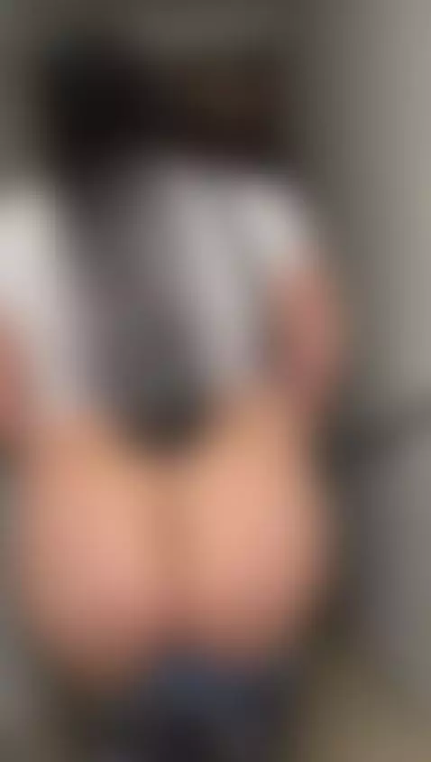 let no one see us love by hurrenmatt