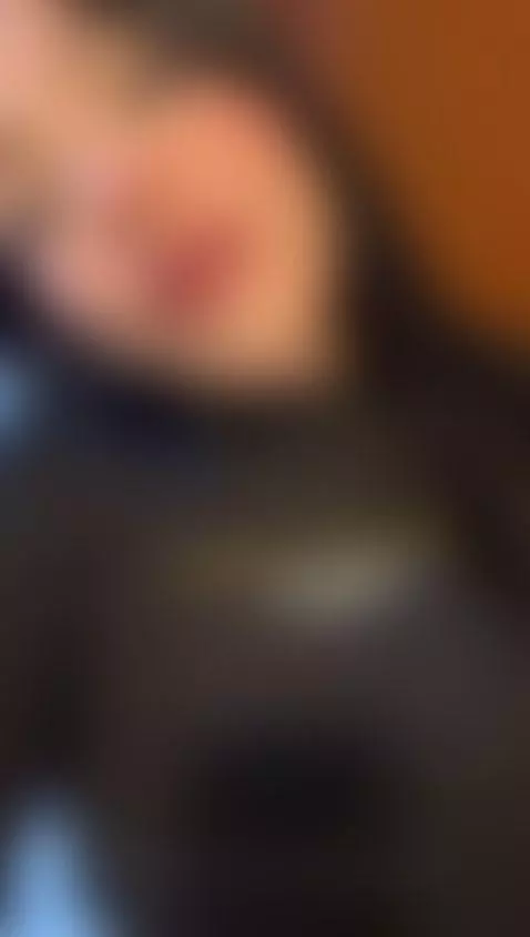 hey Im Online NOW!! by naomiprada