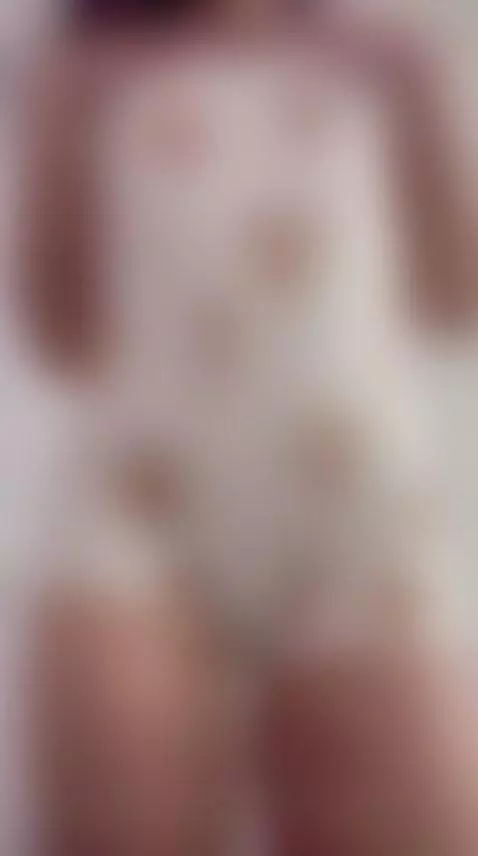 Today I will have a LIVE sleepover, with 1 special guest fri... by minina-cattiva