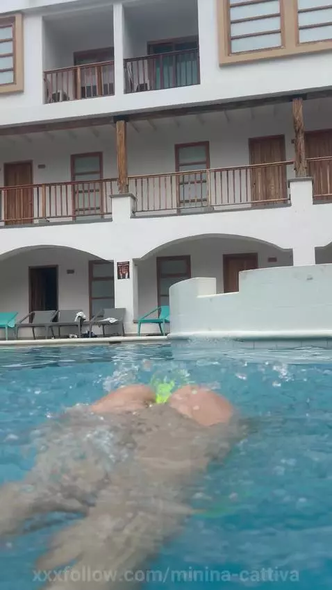 pool, sexygirl, latina by minina-cattiva