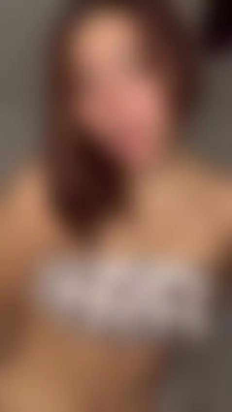 latina, teen18+ by minina-cattiva