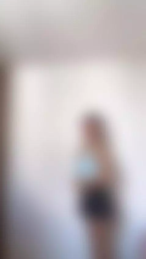 latina by minina-cattiva