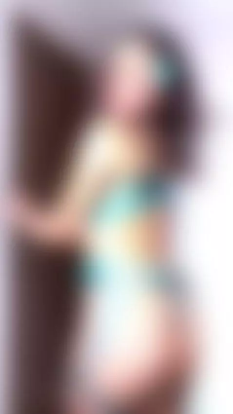 latina, natural by minina-cattiva