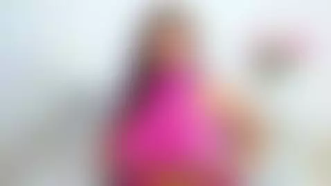 Squeeze me very hard please by jayda-wayda