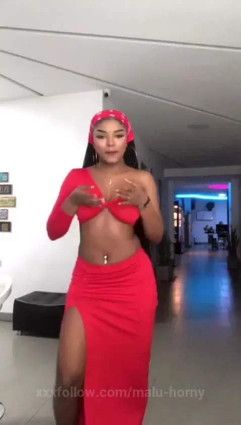 I love to dance !! Do you like ?? I'm online come to see me! by malu-horny