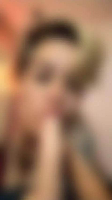 You can't imagine how much I want to suck your cock!!!!🍆💧 by danna-veelez