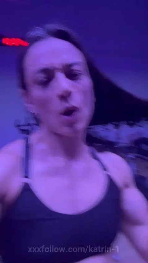 A day with Katrin at the GYM  🚲 by katrin-1