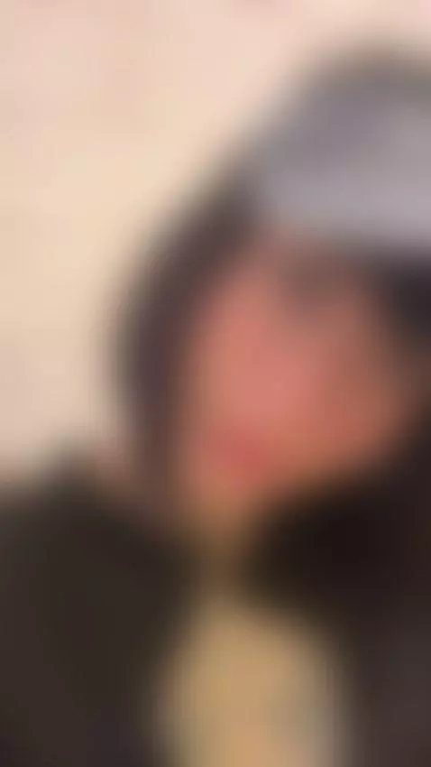 Soft lips, dark soul. by scolw