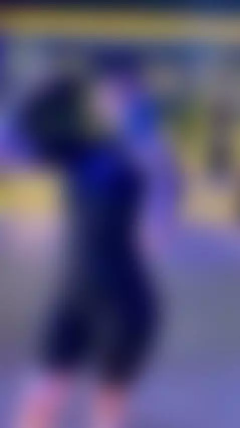 Gentle touch, dark dreams. by scolw