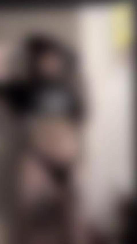 Comfortable being seen by scolw