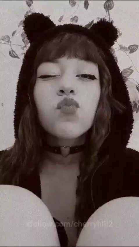 SWEET CHERRY FOR THIS HOT DAY!!  I WILL BE DOING A GREAT BLO... by cherryhill2