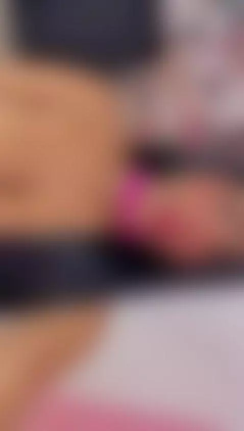 Hot, Live, and All Yours 😏🔥 by veronicalodge23