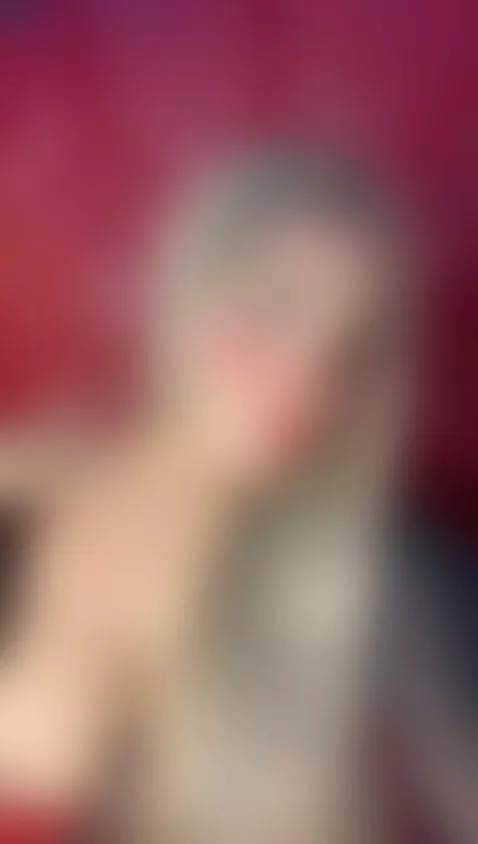 🌹 In every smile, a glimmer of seduction. 🌹 by veronicalodge23