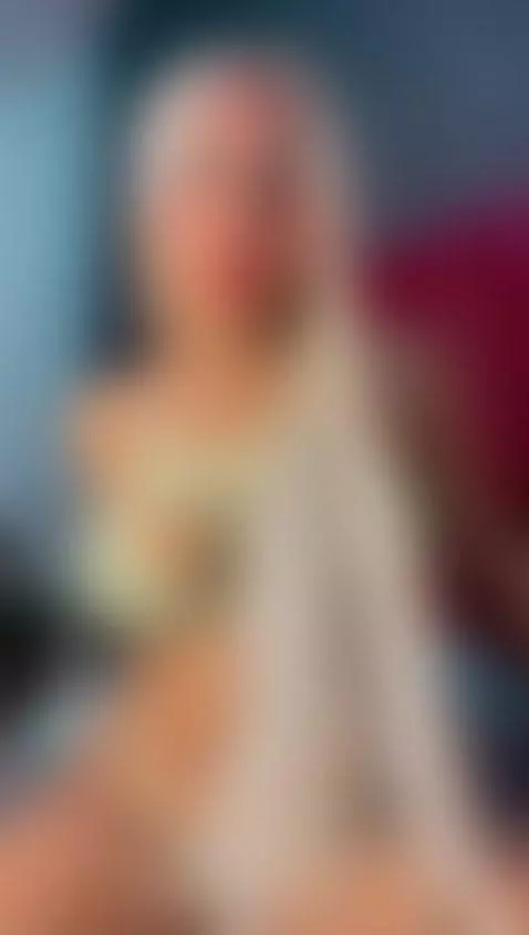 Come on play this hot brunette 🥵 by veronicalodge23